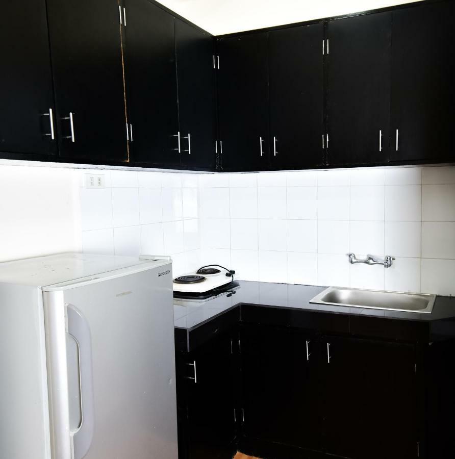 Casa Blanca Apartment Manila Eksteriør bilde
