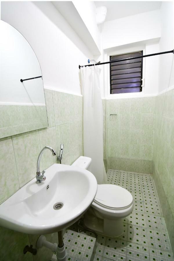 Casa Blanca Apartment Manila Eksteriør bilde